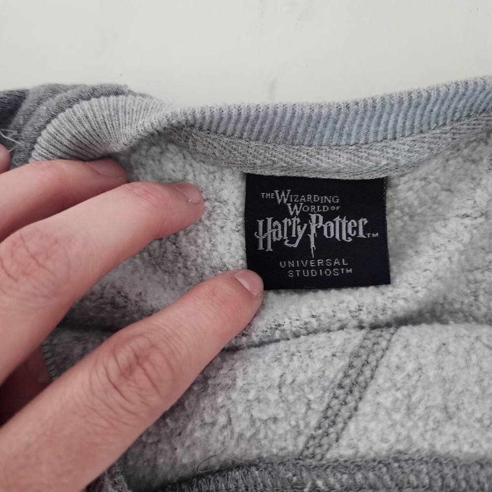 Warner Bros Gray Crewneck Sweater Ravenclaw Design Small Harry Potter - Picture 9 of 10